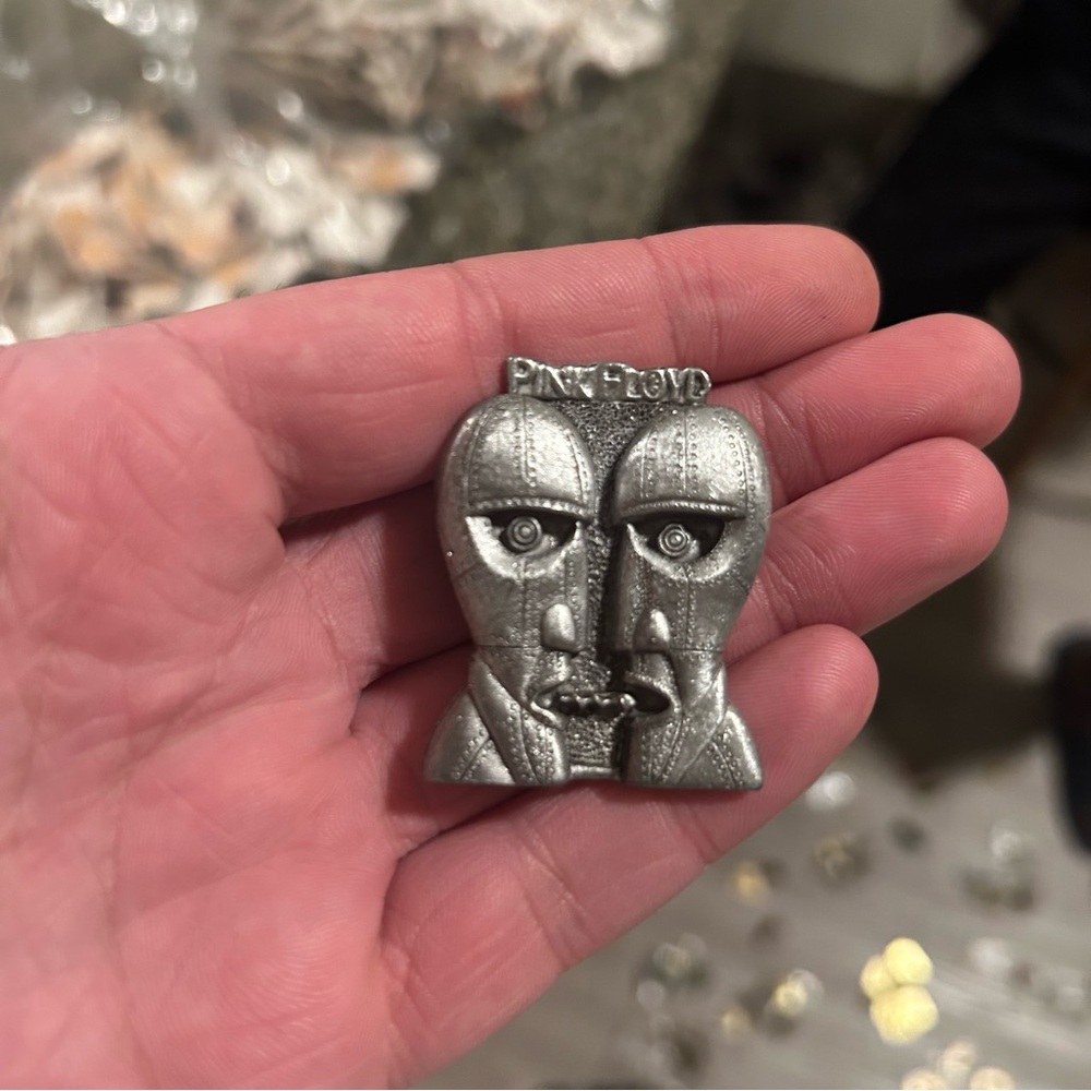 Pink Floyd Silver Tone Pin